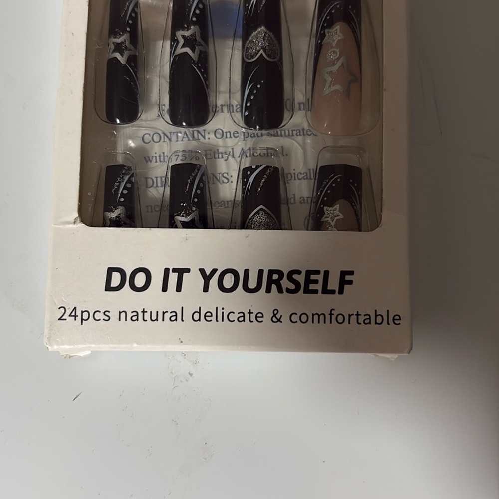 Black and Silver Star Nail Set